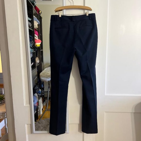 Banana Republic Martin Fit Straight in True Navy - Size 2 - Picture 5 of 8